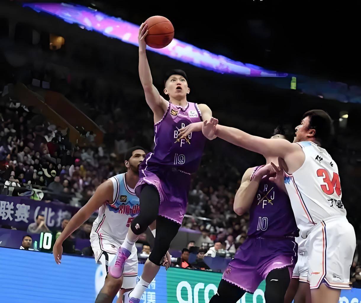 科维托娃在公牛比赛中大胜，关键助攻引发热议！