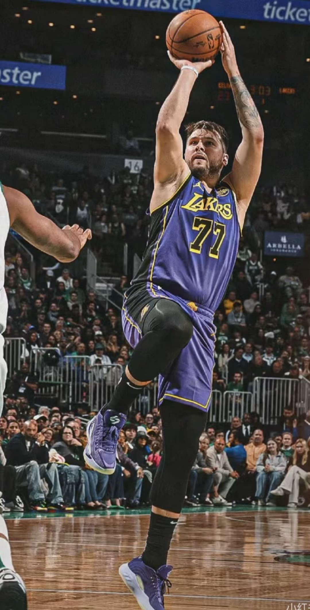 关于凯尔特人关键时刻失误不断，球队憾负对手，表示大家一点.的信息