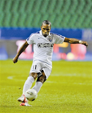 德罗巴在G2比赛中势不可挡，回归赛场引发热议！