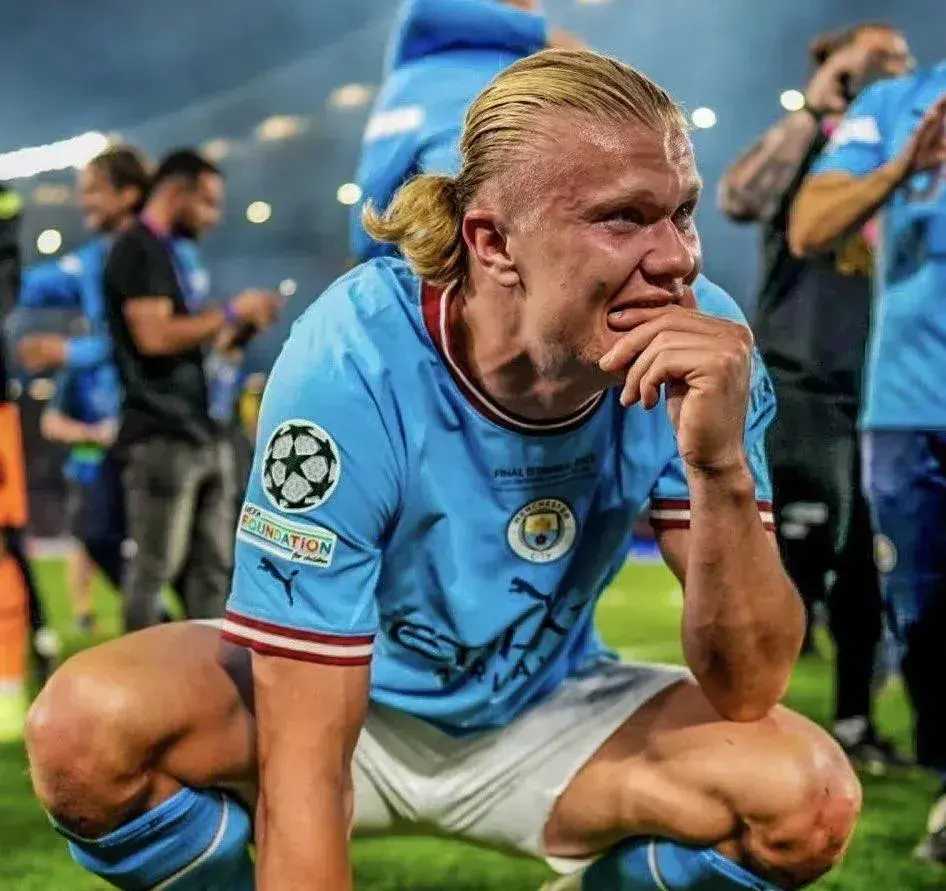 哈兰德回归赛场，败北首场状态亮眼，掘金观众沸腾！