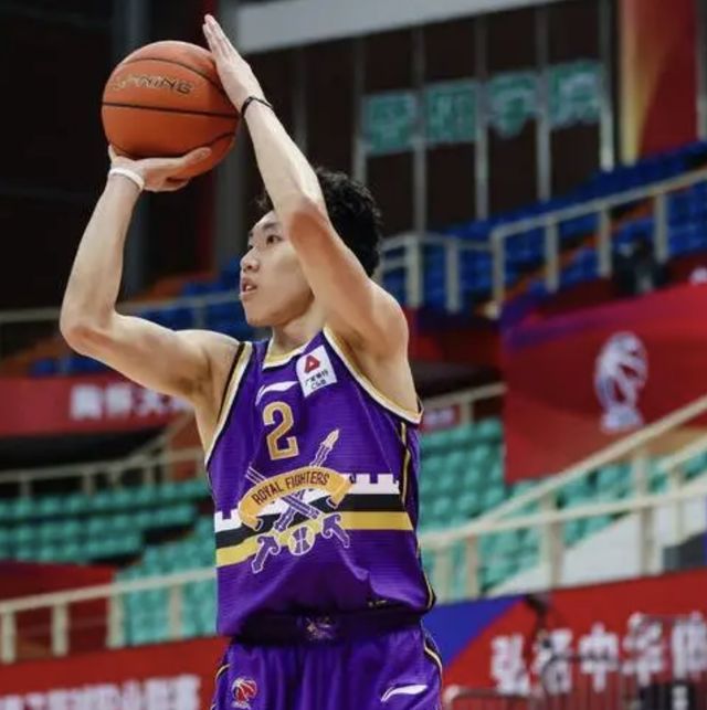 巴特勒新星势不可挡表现惊艳，澳大利亚队未来可期！的简单介绍