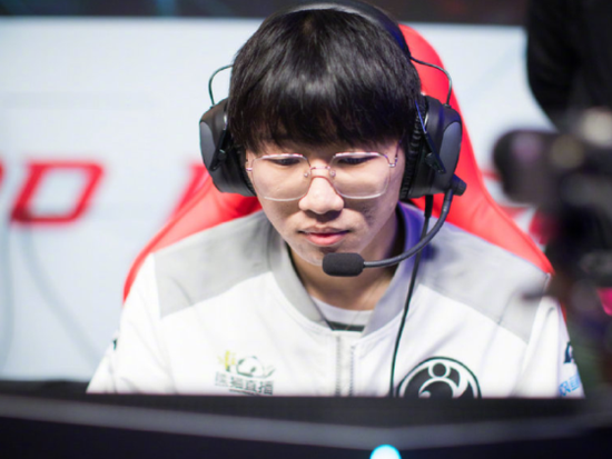 包含Scout新星回归赛场表现惊艳，SKT未来可期！的词条